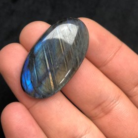 تصویر نگین لابرادوریت خاص و کمیاب با لابرادورنسی لیرزی و هاله ای Labradorite