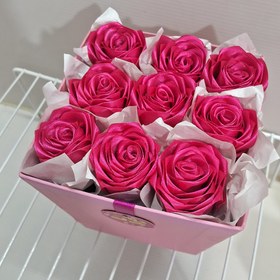 تصویر باکس گل صورتی 9 شاخه 