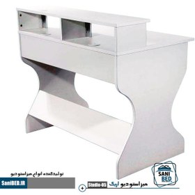 تصویر میز استودیو اریک 