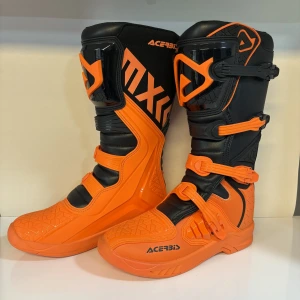 تصویر فروشگاه موتور مد