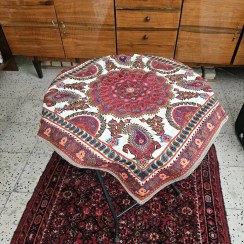 تصویر رومیزی پته‌دوزی 4بته‌جقه سفید آستردار 