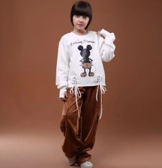 تصویر ست کراپ و شلوار میکی موز دخترانه 