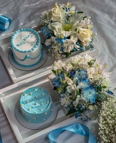 تصویر کیک تولد و باکس گل برای ۷ نفر 