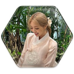 تصویر پیکسل شش ضلعی خندالو طرح یونا 