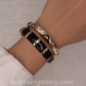 تصویر بنگل میناکاری پهن مشکی 