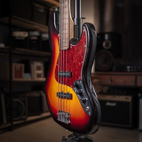 تصویر گیتار بیس مِیویس Mavis Sunburst Jazz Bass 