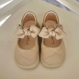 تصویر کفش مجلسی دخترانه مدل ۱۳۳۴۰۷ رویه چرم مصنوعی 