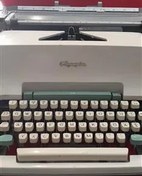 تصویر ماشین تایپ مارک المپیا آلمان غربی کلکسیونی 