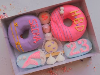 تصویر باکس هدیه لوکس خوراکی Treat box