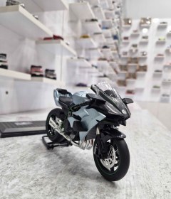 تصویر کاوازاکی Z1000 ویلی 1:18 - سبز Kawasaki Z1000