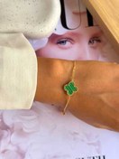 تصویر دستبند طلایی ونکلیف تک گل رنگ سبز 