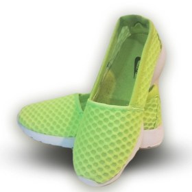 تصویر کفش فسفری سبز بچه گانه نایک Nike children's green phosphorescent shoes