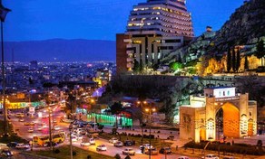 تصویر پاورپوینت مطالعات جامع منطقه ۶ شیراز شامل تحلیل جغرافیایی، اجتماعی و کالبدی 