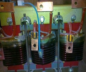 تصویر فیلترینگ هارمونیک خازنی PQE با سنسور دما Harmonic Filtering Reactor PQE