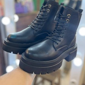 تصویر چکمه زمستانی مدل بوت پشت کشی زنجیردار Winter boots with chained pull-back boots