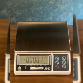 تصویر ترازو آزمایشگاهی AND HTW ظرفیت 30 کیلوگرم دقت 0.1 گرم 