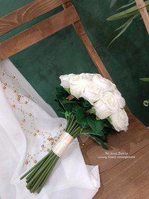 تصویر دسته گل عروس رز سفید 