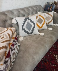 تصویر کاور کوسن پانچ دست‌ساز طرح‌دار برجسته و شیک با بافت نرم 