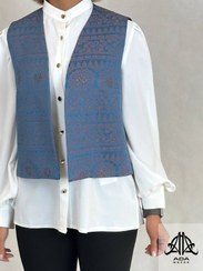 تصویر وست آستردار رنگ آبی 