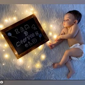 تصویر تخته سیاه گچی ماهگرد کودک ابعاد 25در30 کد 012 