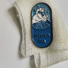 تصویر سنجاق سینه پزشکی 