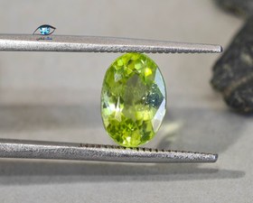 تصویر زبرجد بیضی 2.6 قیراط 