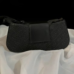 تصویر کیف دوشی مشکی زنانه بلک گریپ | تک زیپ گیره‌دار با بند قابل تنظیم 