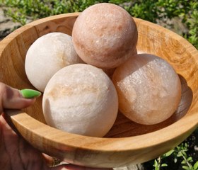 تصویر گوی سنگ نمک یک عدد 