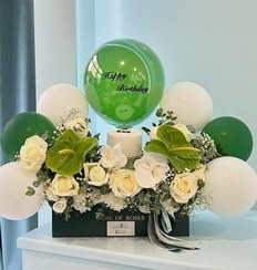 تصویر باکس گل تولد سفید و سبز 