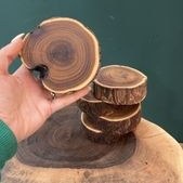 تصویر زیرلیوانی چوبی 