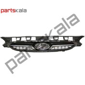 تصویر جلو پنجره اکسنت 