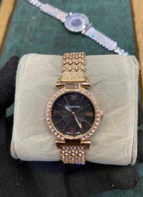 تصویر ساعت طرح سوارسکی زنانه نگین دار مجلسی - رز صفحه قرمز Swarski design watch for women with Majlisi jewels