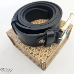تصویر کمربند چرم طبیعی گاومیش (کد ۷۰۲) عرض ۴ سانت با سگک سوزنی 