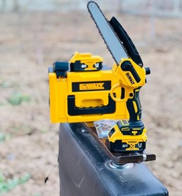 تصویر اره شارژی دیوالت با تیغه 20 سانتی مدل Brushless-20c Dewalt Electric Chain Saw Model Brushless