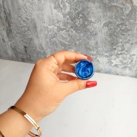 تصویر خمیر رنگ آبی تیره 