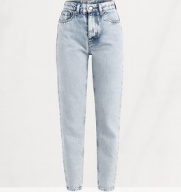 تصویر شلوار لی مام فیت 