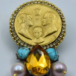 تصویر گلسینه سه رخ (زرد و فیروزه) 