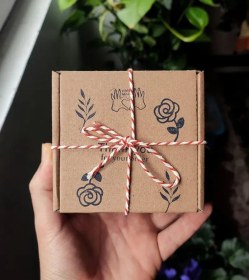 تصویر نخ بسته بندی سفید قرمز (۱۰ متری) 