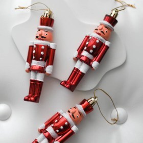 تصویر فندق شکن 