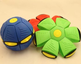 تصویر توپ جادویی اسباب بازی سگ 