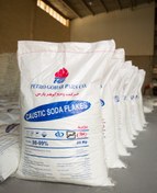 تصویر سود پرک برند پترو گوهر پارس بسته بندی 25 کیلوگرم caustic soda