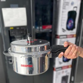 تصویر زودپز جی پاس مدل 327 محصول چین GEEPAS GPC327 PRESSURE COOKER