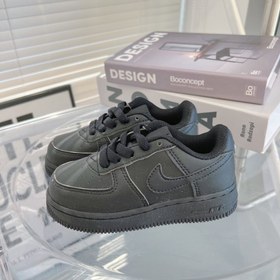 تصویر کتونی بچه گانه نایک ایرفورس ۱ تمام مشکی Nike Air Force 1 