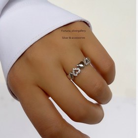 تصویر انگشتر چندقلبی جواهری دخترانه مدل مینیمال Heartshape ring