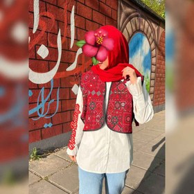 تصویر وست سنتی قرمز 