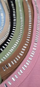 تصویر تاپ نگین دار یقه گرد 