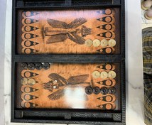 تصویر تخته نرد جا مهره دار چرمی قفل دار کد ۲ Backgammon