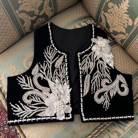 تصویر جلیقه گل برجسته سفید 