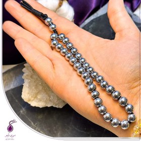 تصویر تسبیح سنگ حدید روشن 33 دانه 