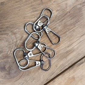 تصویر مدبر مشکی 